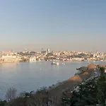 Lejlighed Iconic Sea View Duplex W Terrace In Balat Istanbul