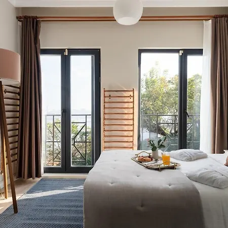 Διαμέρισμα Iconic Sea View Duplex W Terrace In Balat