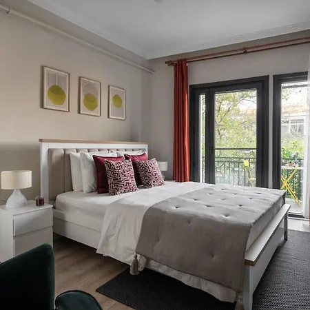 Iconic Sea View Duplex W Terrace In Balat