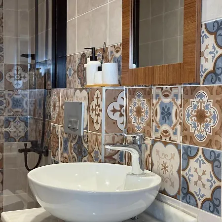 Iconic Sea View Duplex W Terrace In Balat *