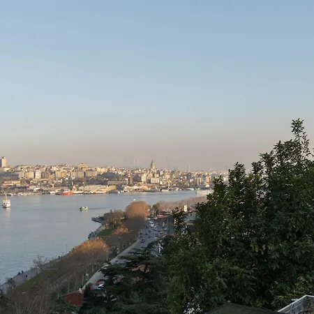Iconic Sea View Duplex W Terrace In Balat