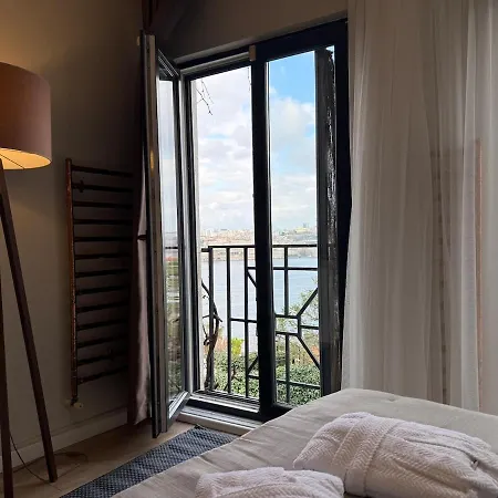 Iconic Sea View Duplex W Terrace In Balat Apartamento Istambul