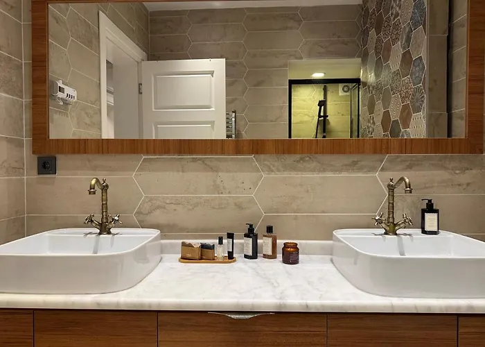 Iconic Sea View Duplex W Terrace In Balat Appartement Istanboel