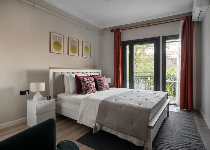 Iconic Sea View Duplex W Terrace In Balat