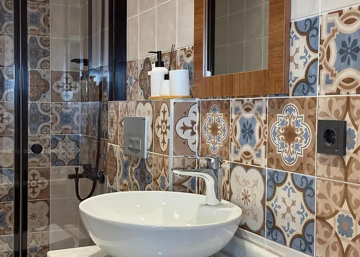 Iconic Sea View Duplex W Terrace In Balat *