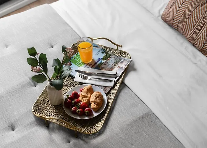 Iconic Sea View Duplex W Terrace In Balat